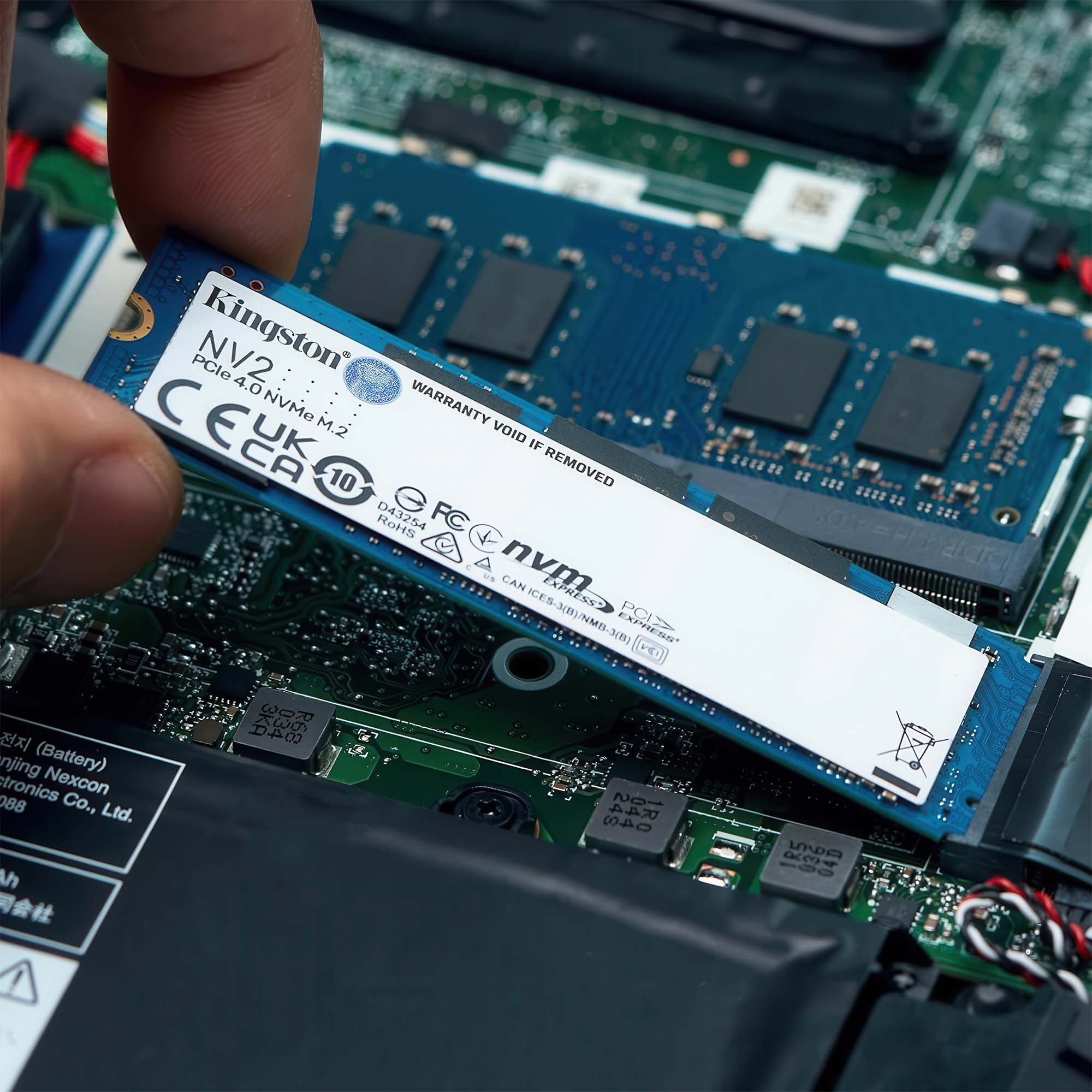 Kingston NV2 NVMe SSD, PCIe 4.0 M.2 Type 2280 - 2 TB OEM - immagine 3