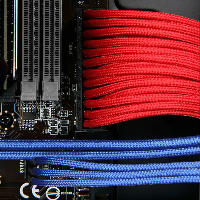 BitFenix Prolunga 4-Pin Molex 45cm - Sleeve Rosso - immagine 4