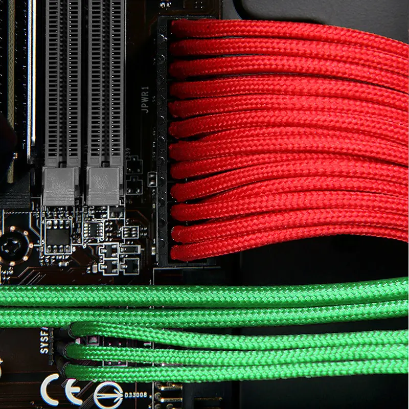 BitFenix Adattatore da Molex a SATA 45 cm - sleeved Verde/Nero - immagine 4