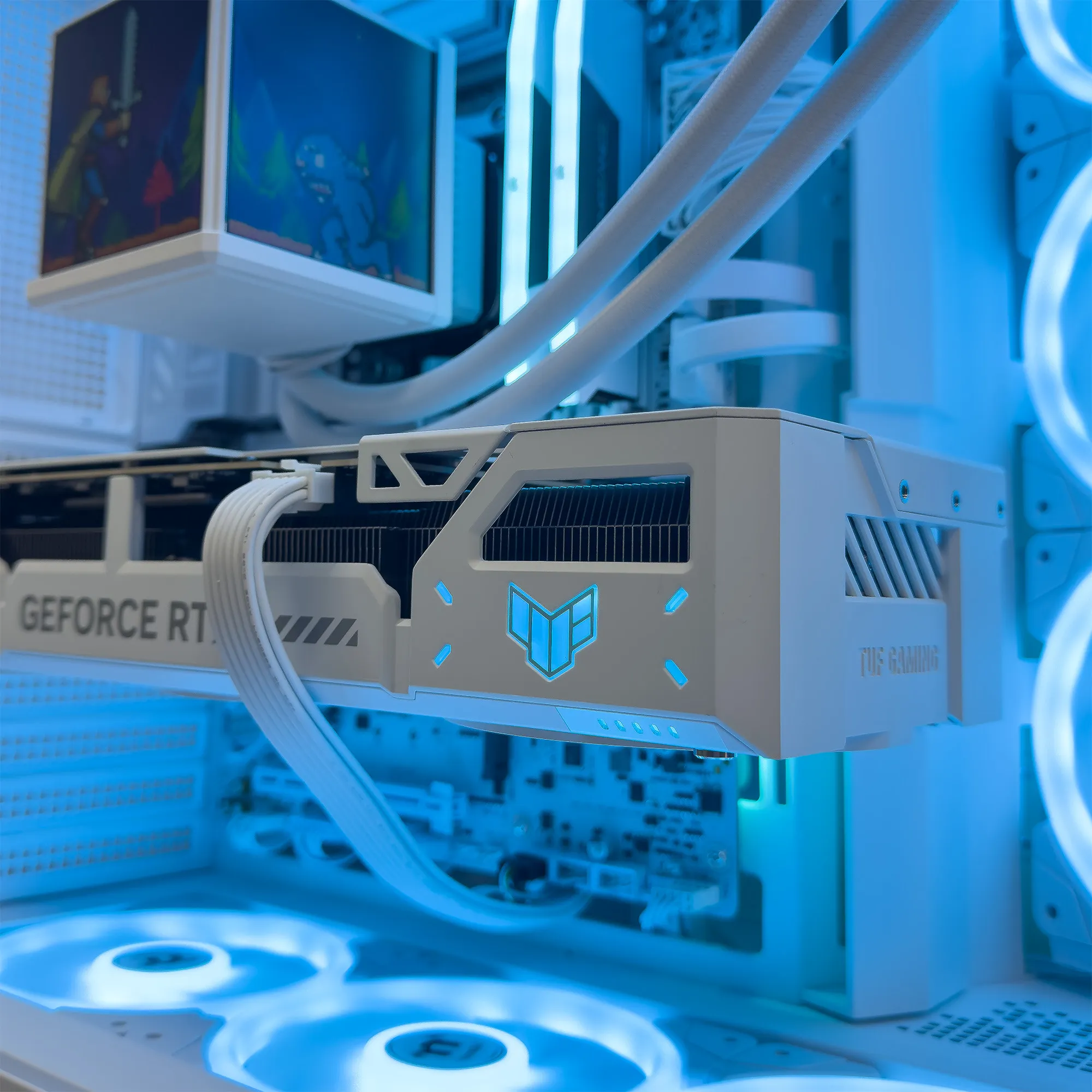 Drako Gaming Rig FROSTBITE - Ryzen 7 9700X, RTX 5070 Ti, 32GB Ram, Bianco - immagine 3