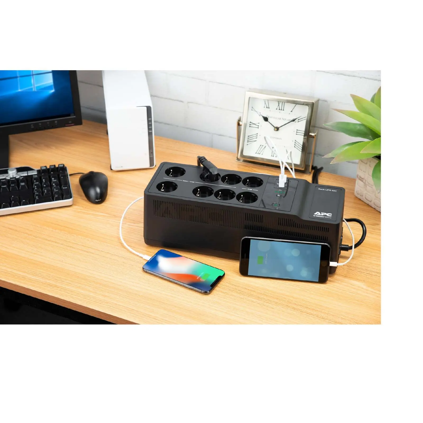 APC Back-UPS BE850G2-GR SchuKo - 520 Watt (850 VA) - Nero - immagine 5