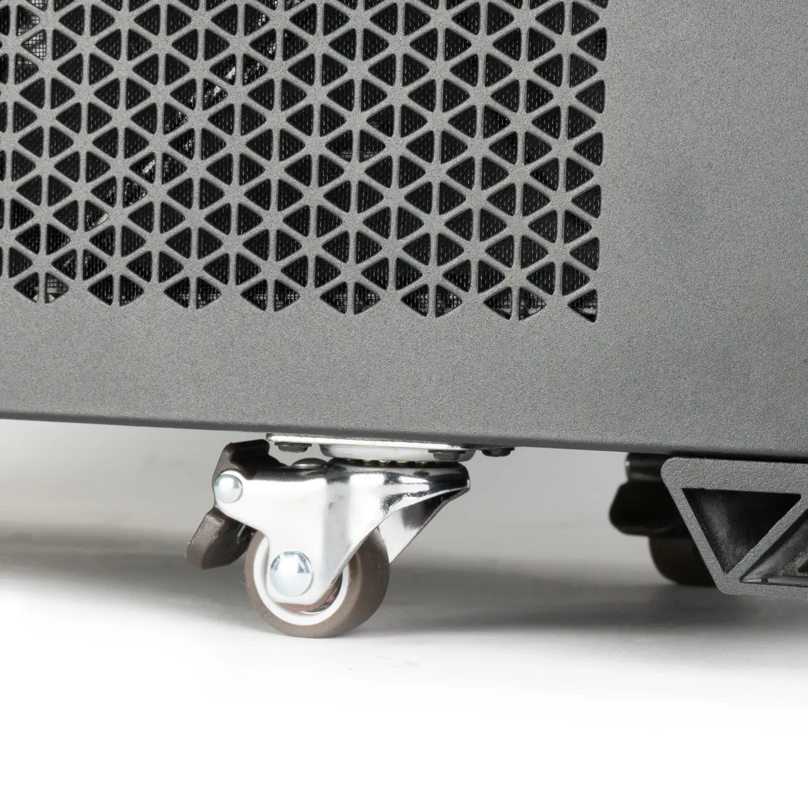 SilverStone SST-RAC-SRW-002 Set 4 ruote piroettanti per Case Rackmount serie RM600 - immagine 3