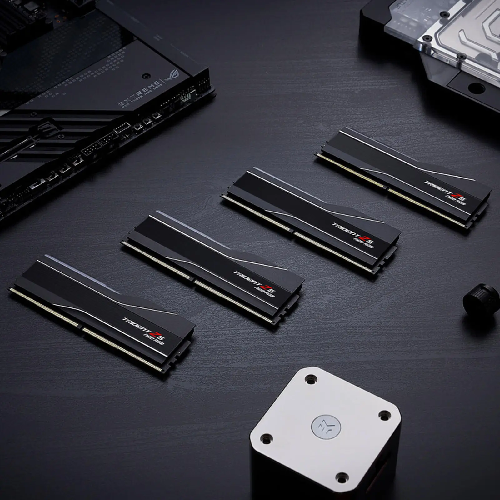 G.Skill Trident Z5 Neo RGB DDR5-6000 CL30 AMD EXPO - 64 GB Dual-Kit (2x 32 GB), Nero - immagine 7